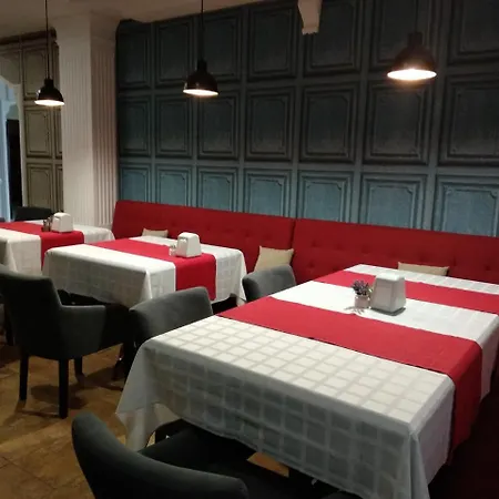 Natali Hotel 3*